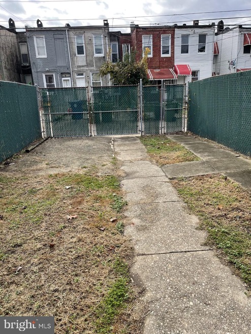 2565 Arunah Ave, Baltimore, MD 21216 - photo 1