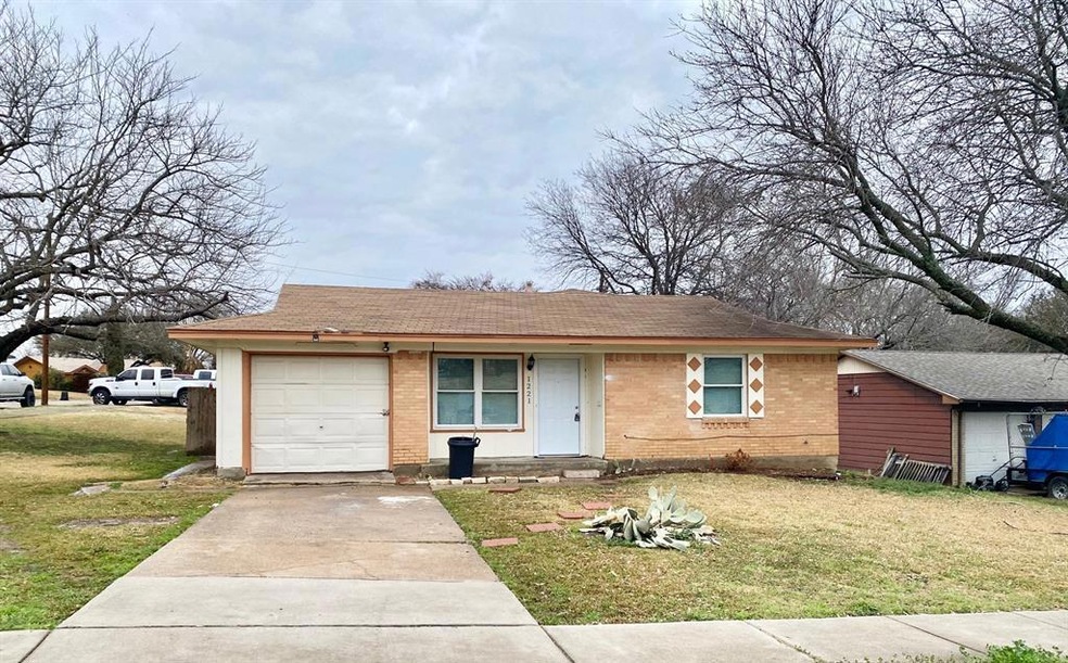 1221 Rusk Dr, Mesquite, TX 75149 - photo 1