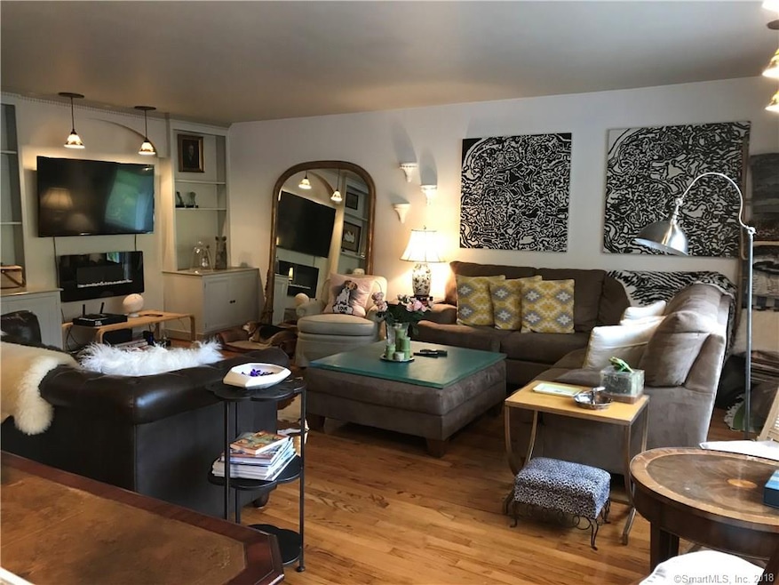 29 Foothills Way, Bloomfield, CT 06002 - photo 1