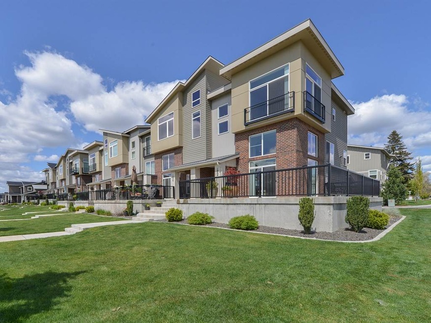 1804 W Summit Pkwy, Spokane, WA 99201 - photo 1