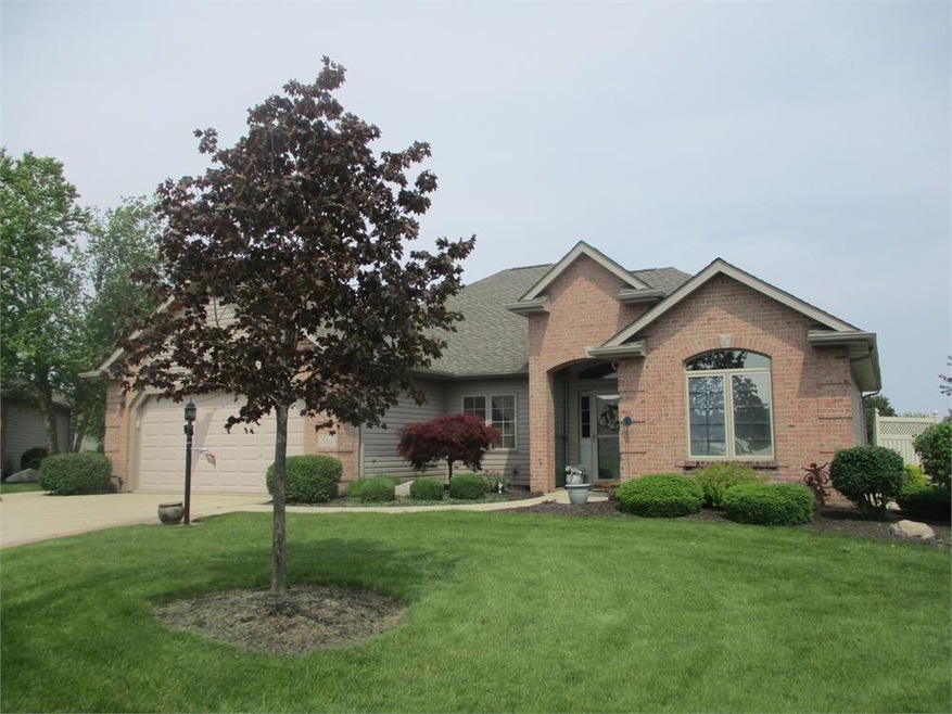 580 Misty Bay Ct, Bluffton, IN 46714 - photo 1