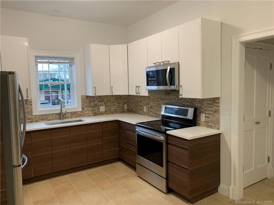 301 Shippan Ave unit 1st floor, Stamford, CT 06902 - photo 1