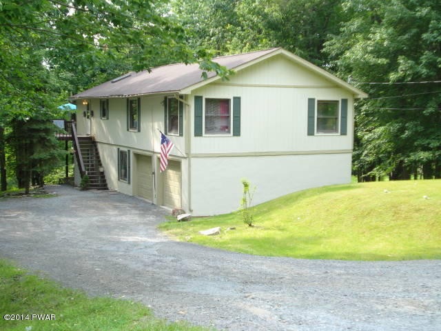 308 Surrey Dr, Hawley, PA 18428 - photo 1