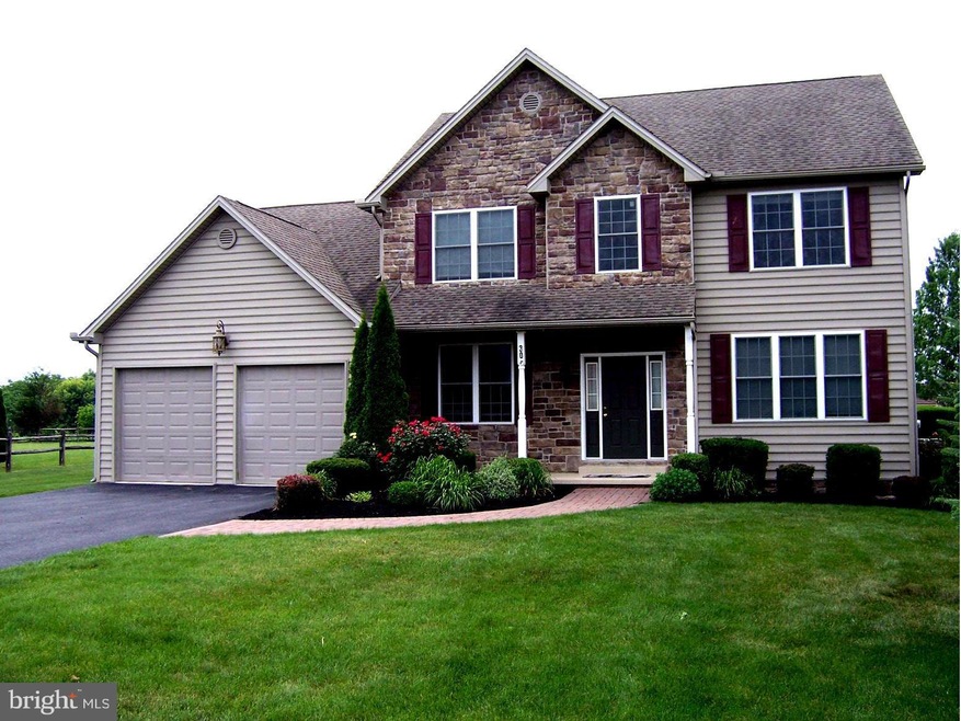 304 Martina Dr, Chambersburg, PA 17201 - photo 1