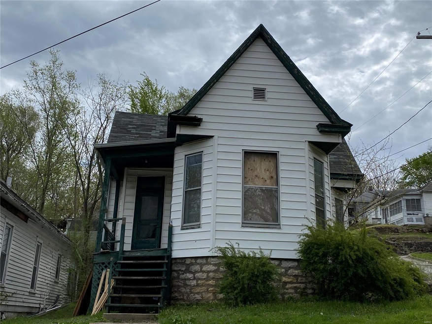 728 Hickory St, Hannibal, MO 63401 - photo 1