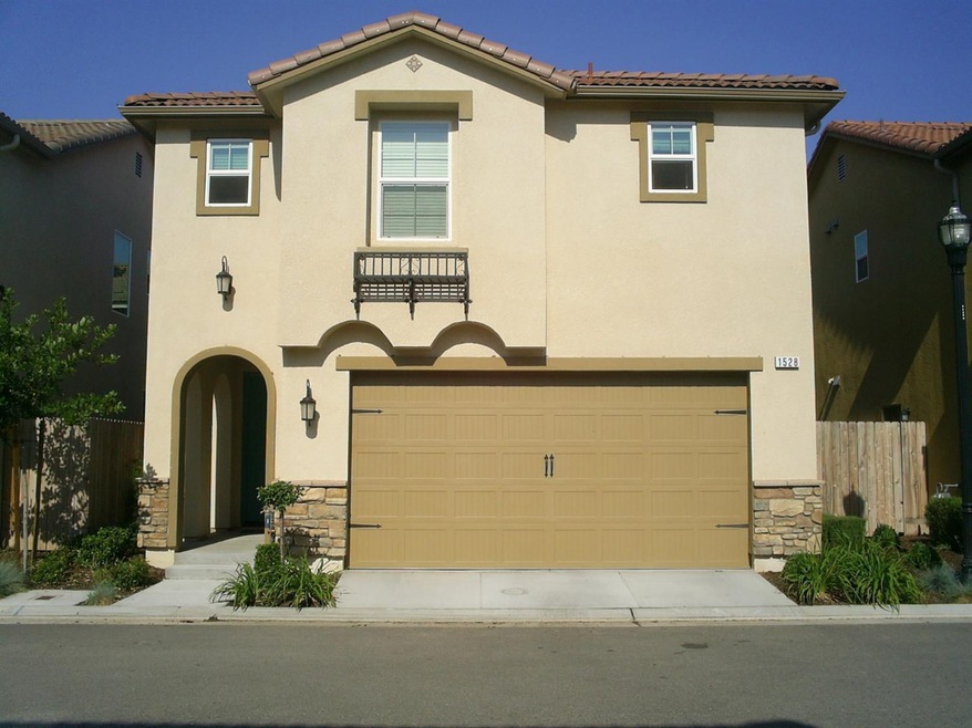 Three Bedroom 2.5 bath 1578 S. F with a 2 car gara