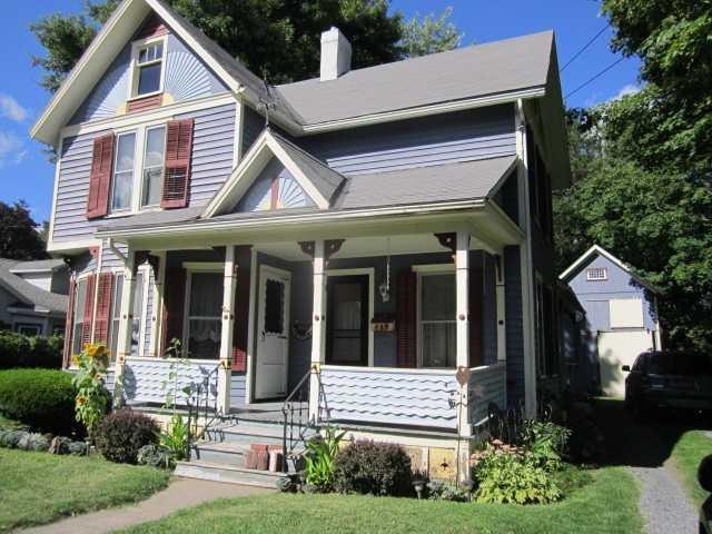 Exterior Front Front view