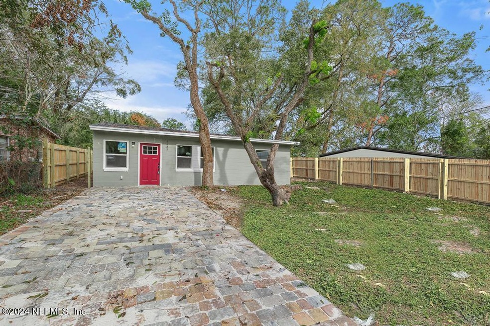3333 Gilmore st-1