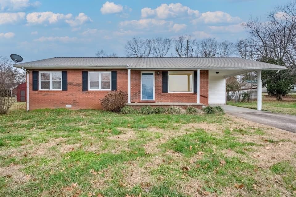 103 A W Mcreynolds, Elkton, KY 42220 - photo 1