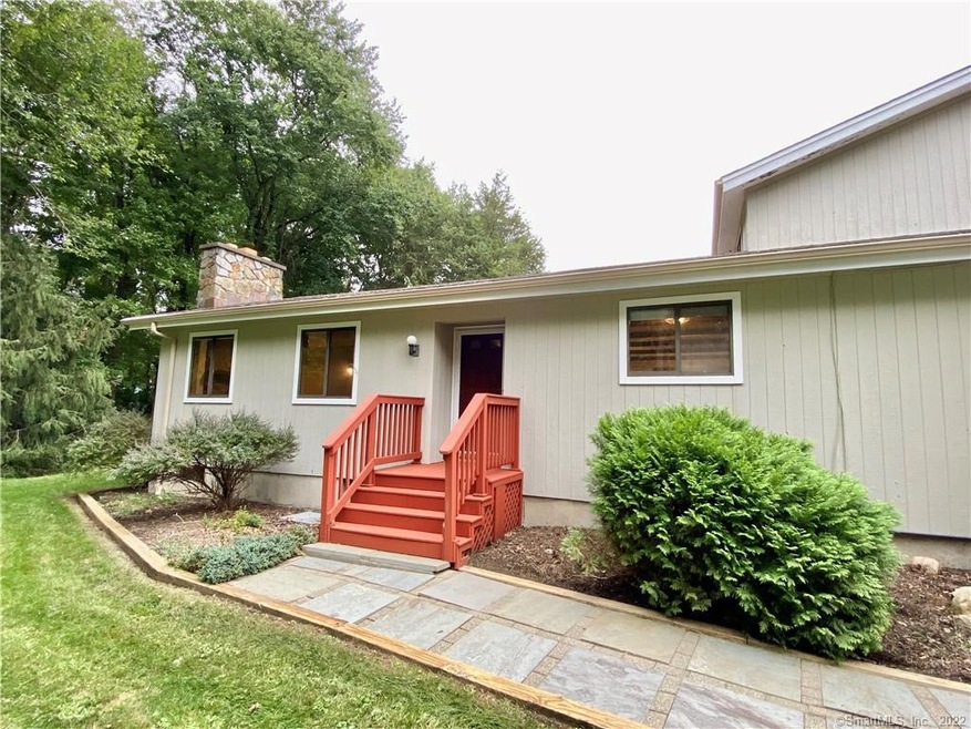 13 Drewbarrie Ln unit B, Easton, CT 06612 - photo 1