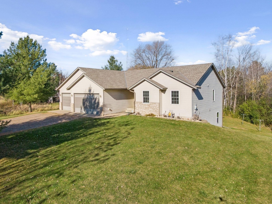 1108 N Lake Dr W, Braham, MN 55006 - photo 1