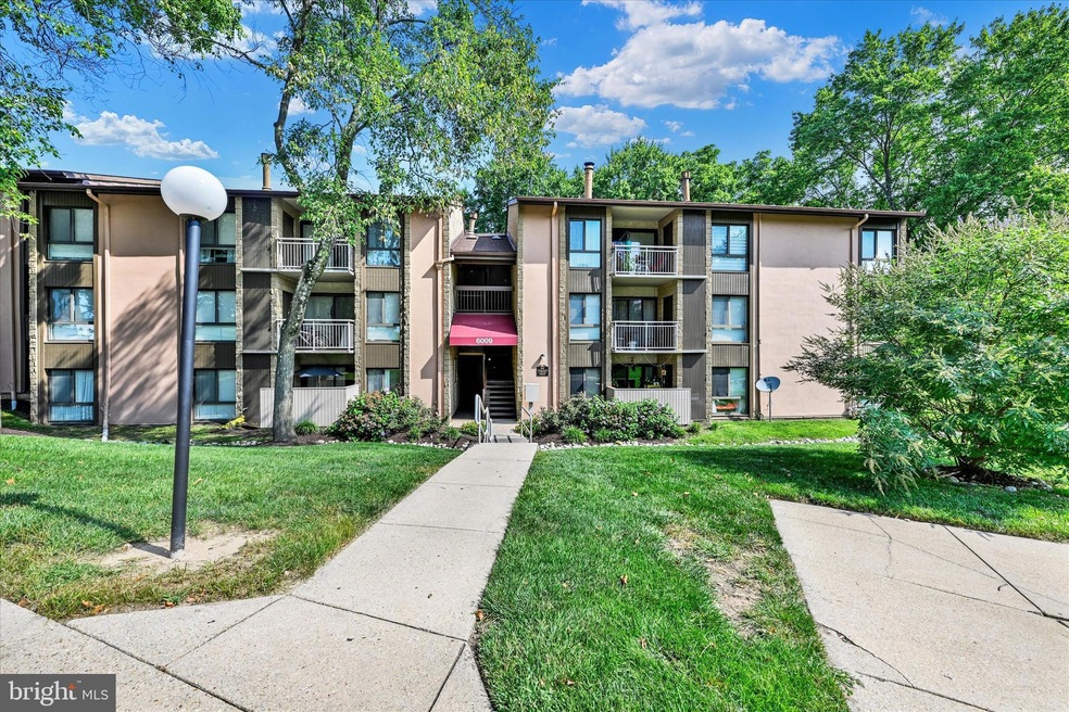 6009 Majors Ln unit 2, Columbia, MD 21045 - photo 1