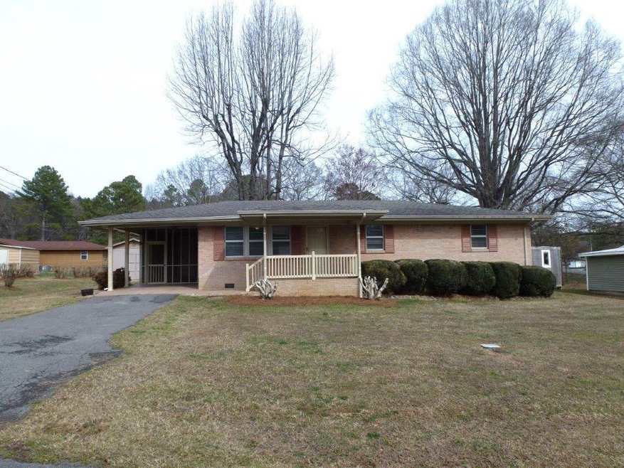 105 S Cherokee Cir, Tunnel Hill, GA 30755 - photo 1