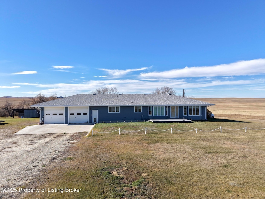 6602 140th Ave SW, Amidon, ND 58620 - photo 1