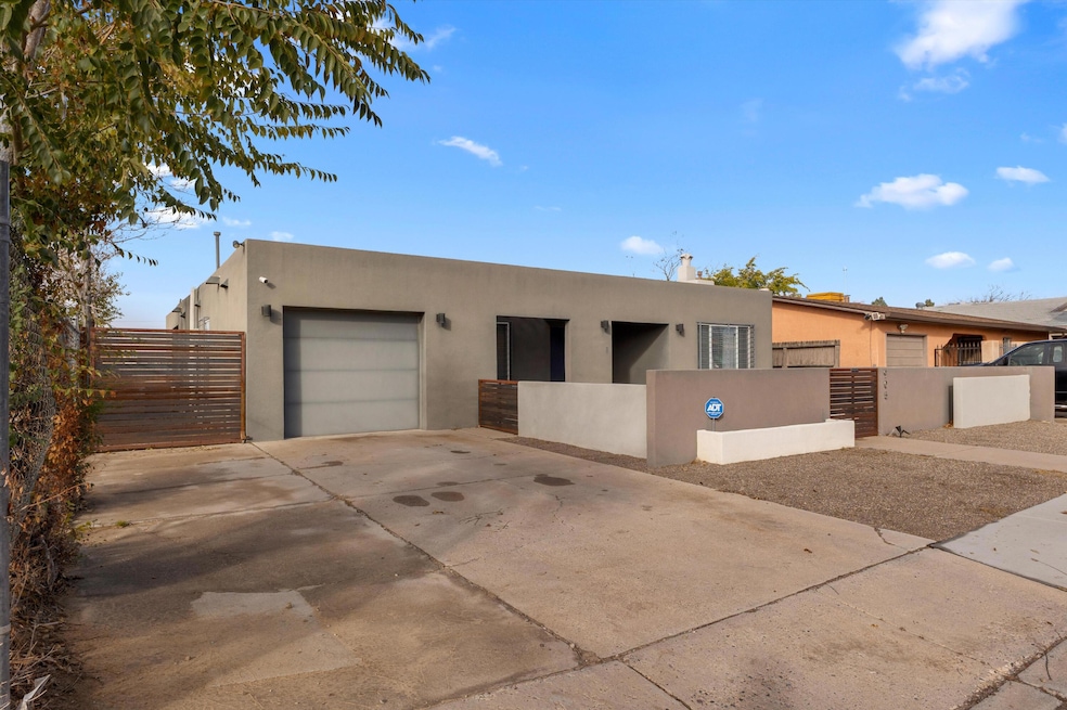 905 56th St NW, Albuquerque, NM 87105 - photo 1
