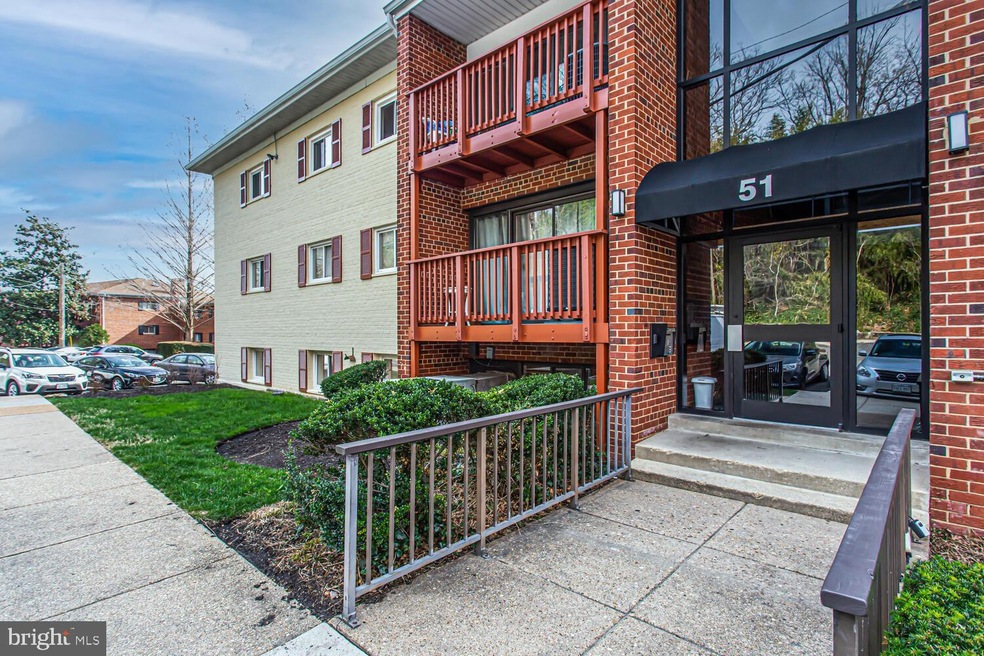 51 Skyhill Rd unit 303, Alexandria, VA 22314 - photo 1