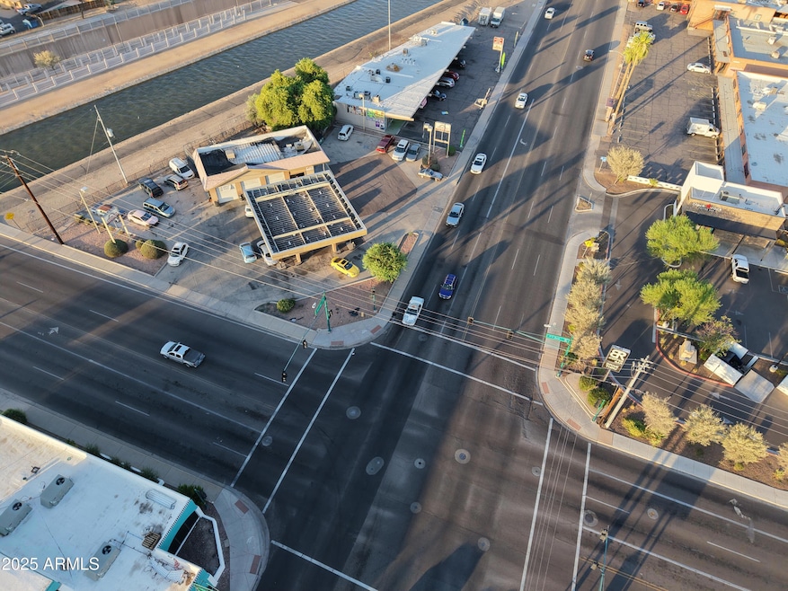 9001 N 7th Ave, Phoenix, AZ 85021 - photo 1