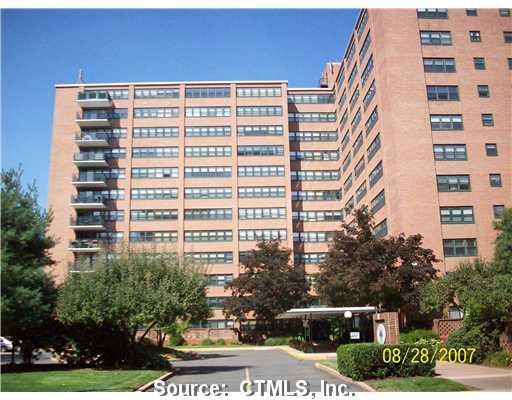 The Woodland unit 5R, Hartford, CT 06105 - photo 1