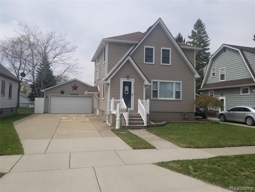 1317 20th St, Port Huron, MI 48060 - photo 1