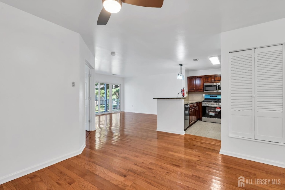 812 Edpas Rd, New Brunswick, NJ 08901 - photo 1