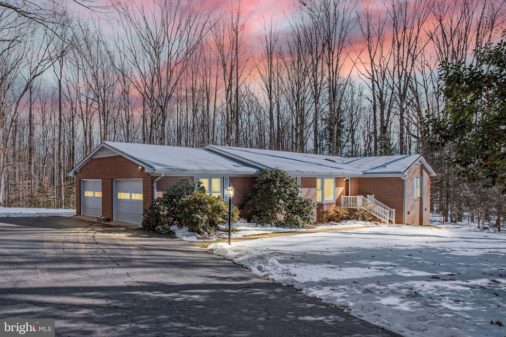 12209 Pemwood Ln, Fredericksburg, VA 22407 - photo 1