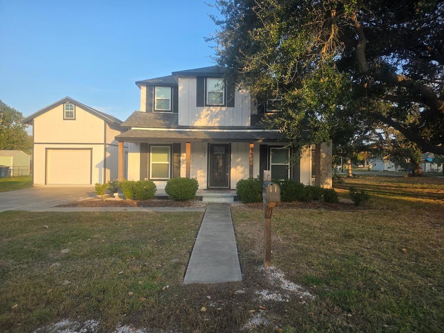 1104 N Allen St, Rockport, TX 78382 - photo 1