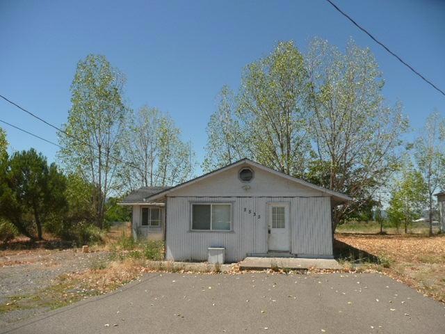 2535 E Gregory Rd, Central Point, OR 97502 - photo 1