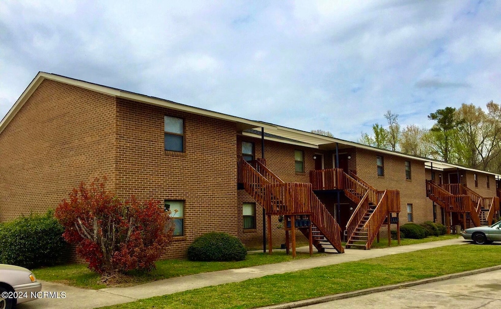 2903 E 5th St unit 21, Greenville, NC 27858 - photo 1