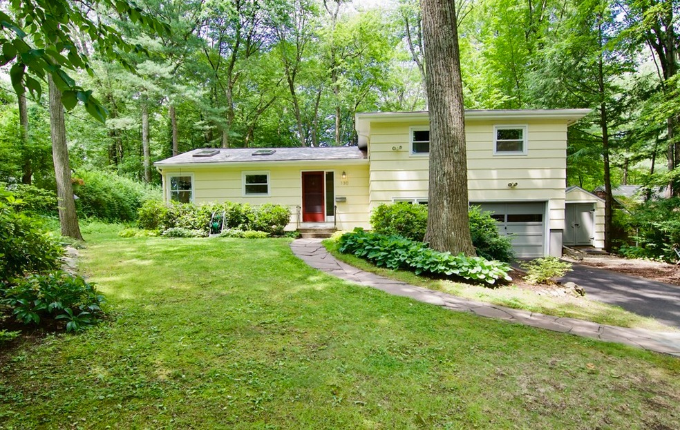 130 Red Gate Ln, Amherst, MA 01002 - photo 1