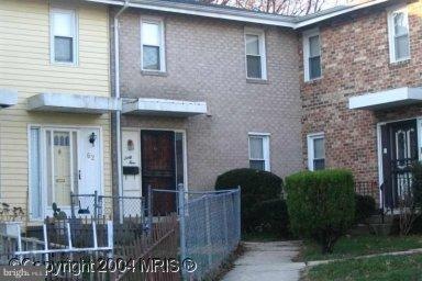 64 Daimler Dr unit 101, Capitol Heights, MD 20743 - photo 1