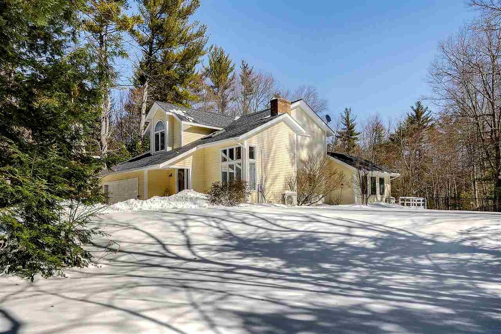 10 Grafton Dr, Bedford, NH 03110 - photo 1