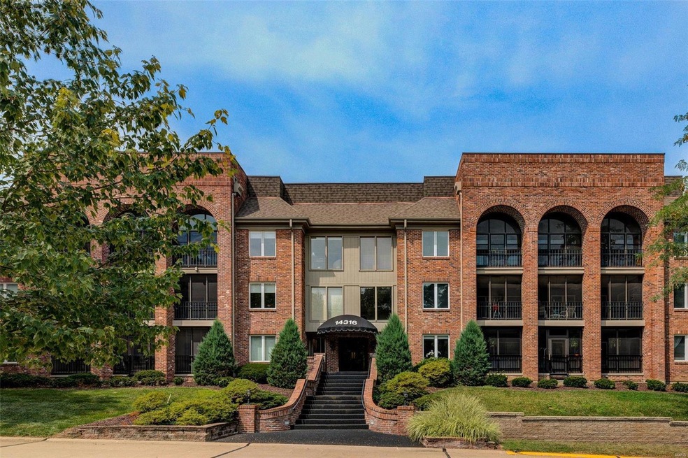 14316 Conway Meadows Ct E, #207