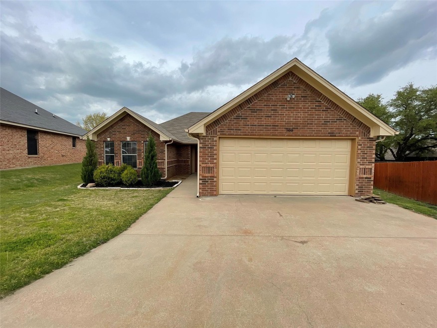 705 Rambling Ct, Granbury, TX 76049 - photo 1