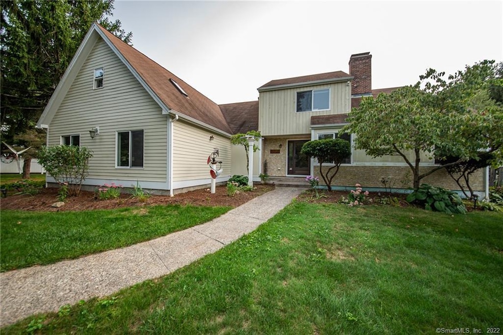 20 Meadow Crossing, Simsbury, CT 06070 - photo 1