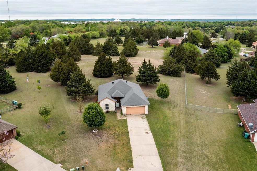 2705 Cedar Park, Sherman, TX 75090 - photo 1