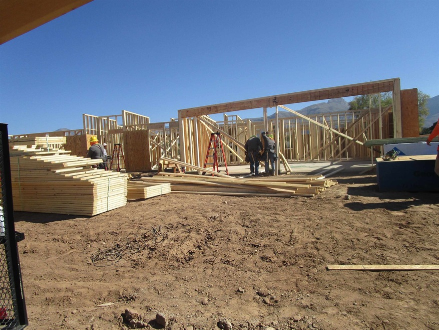1317 La Codorniz Dr, Alamogordo, NM 88310 - photo 1