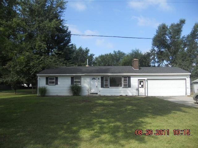 10626 Oakland Dr, Portage, MI 49024 - photo 1