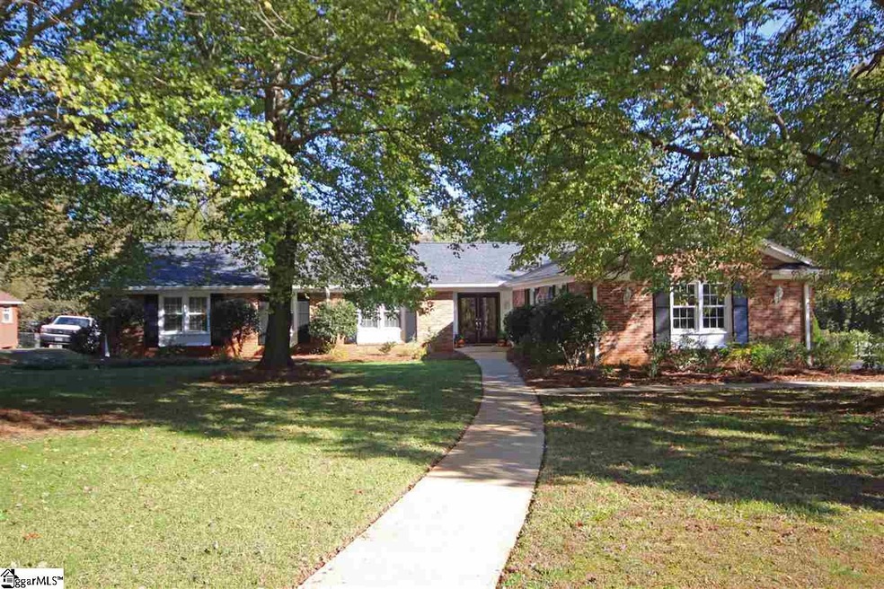 121 Seabury Dr, Greenville, SC 29615 - photo 1