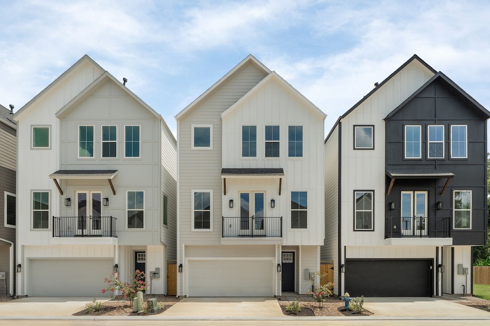 5836 Highland Sun Ln, Houston, TX 77091 - photo 1