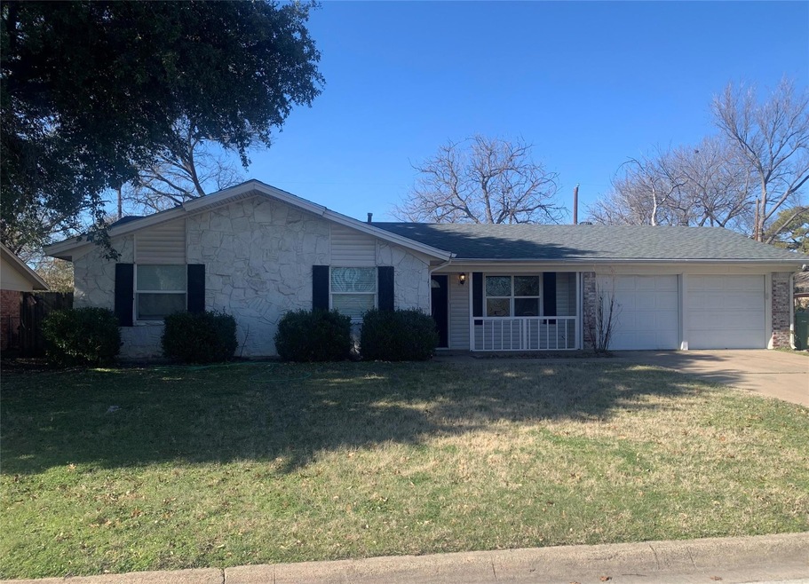 1417 Simpson Dr, Hurst, TX 76053 - photo 1