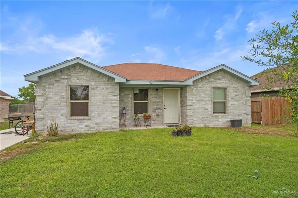 712 N Margret St, Alamo, TX 78516 - photo 1