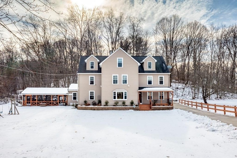 189 Pendleton Ave, Chicopee, MA 01020 - photo 1