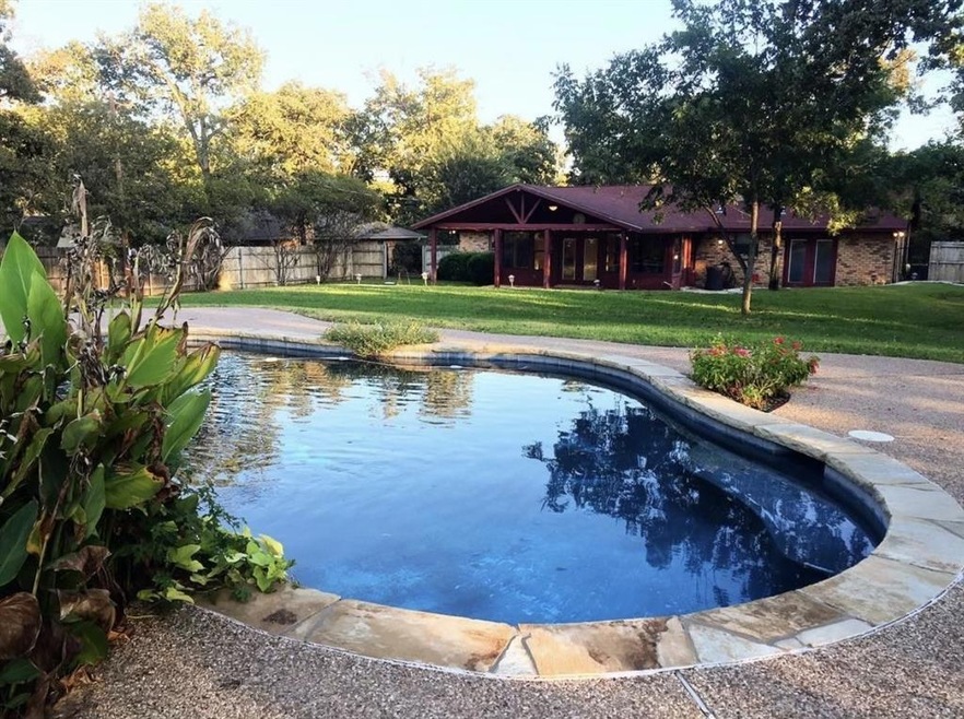 5106 N Highland Dr, Granbury, TX 76049 - photo 1