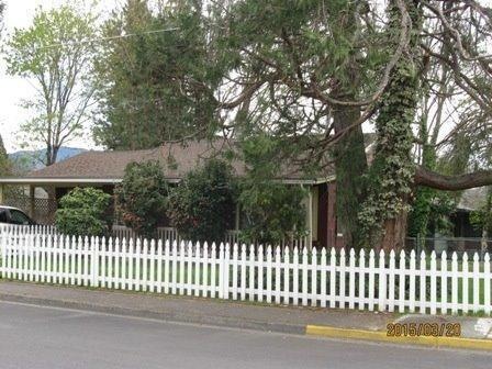 1217 SW L St, Grants Pass, OR 97526 - photo 1