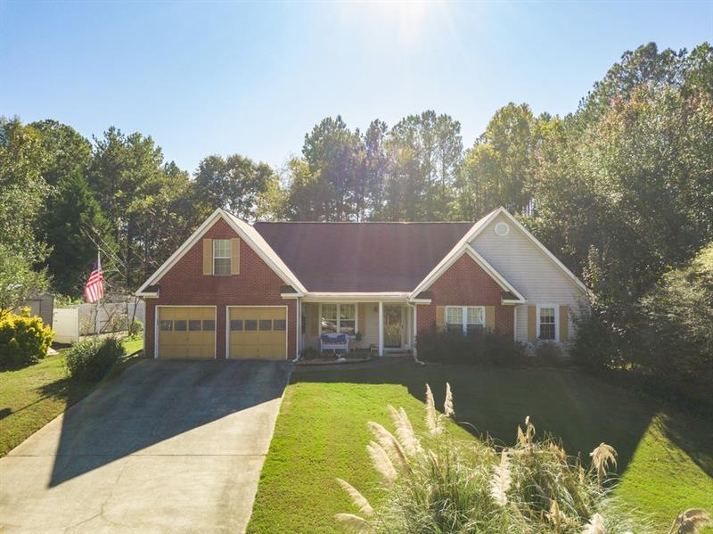 Beautiful Ranch Home in sought after neighborhood!