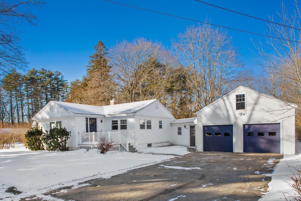 33 Maple Ave, Kennebunk, ME 04043 - photo 1