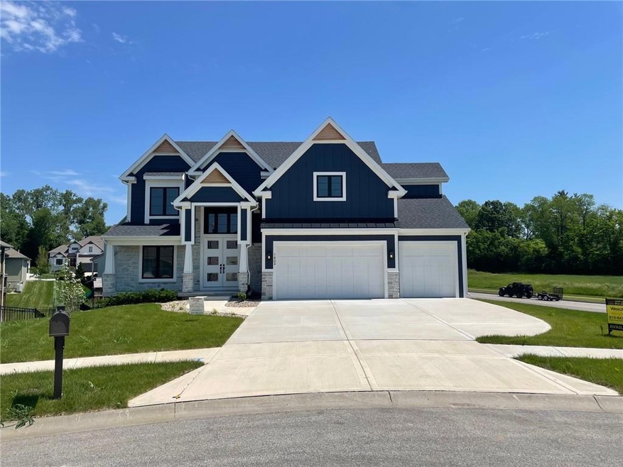 Front elevation on culdesac street 
