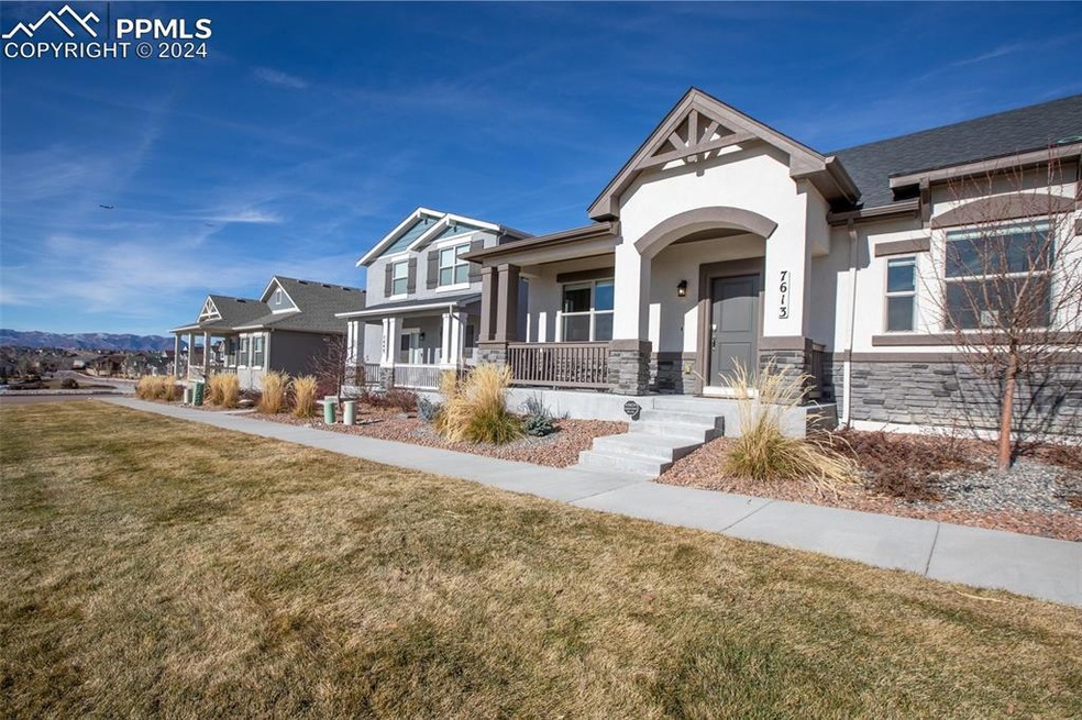 Craftsman-style Detached Single Family Home featur