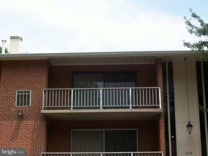 205 Erin Way unit 201, Reisterstown, MD 21136 - photo 1