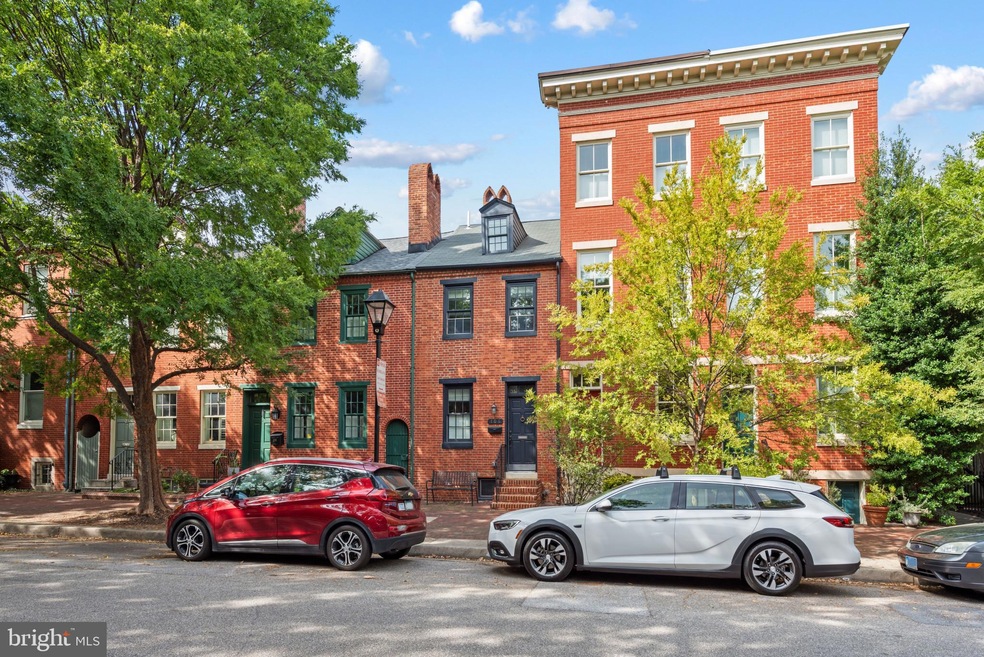 106 W Lee St, Baltimore, MD 21201 - photo 1